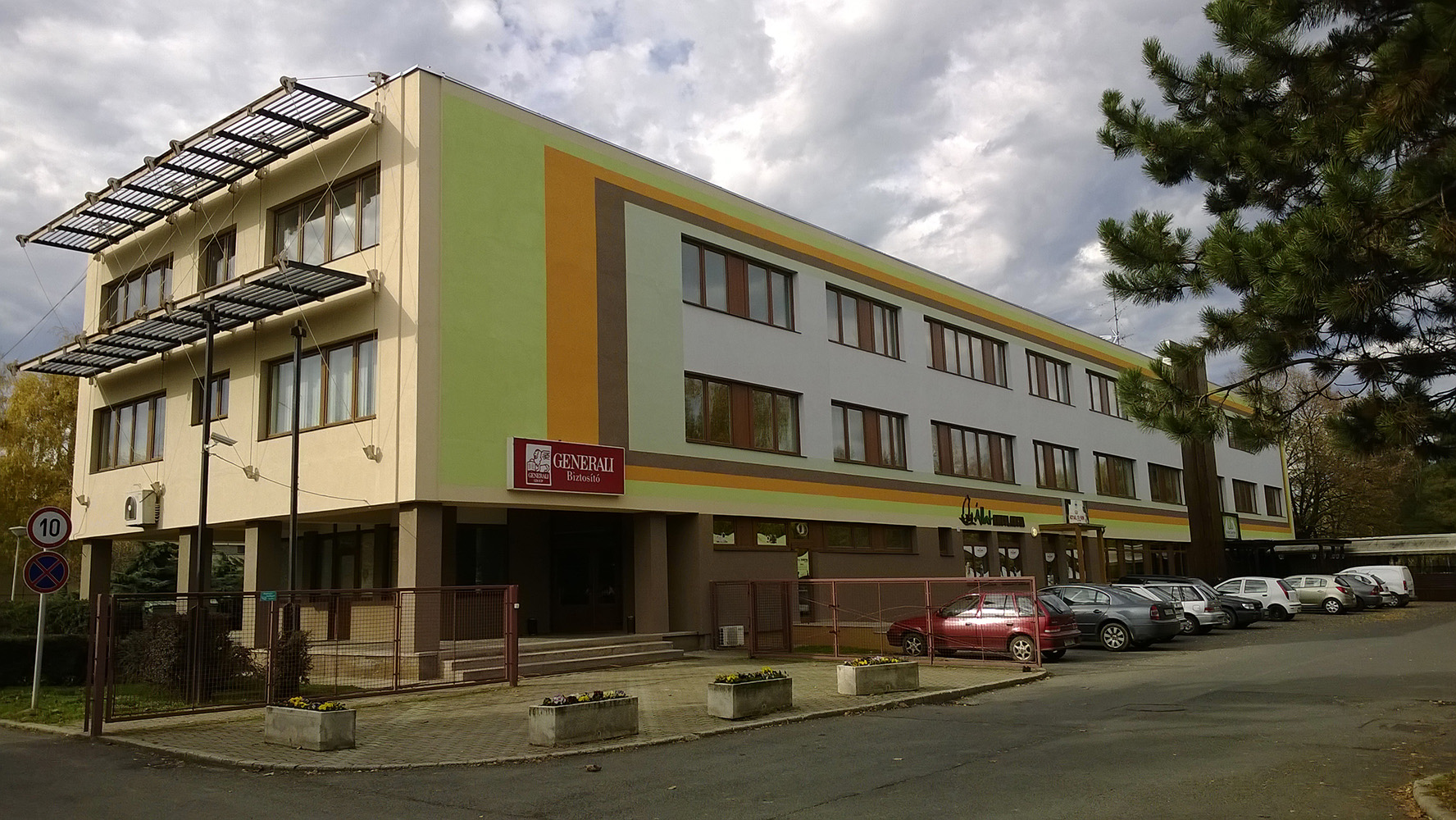 Az irodaház kívülről